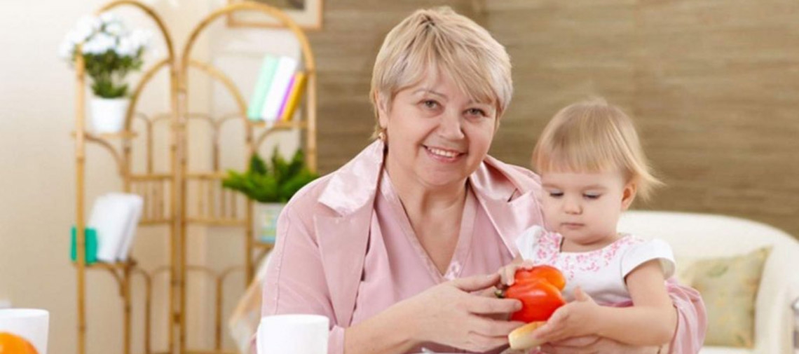 Знакомство малыша с няней